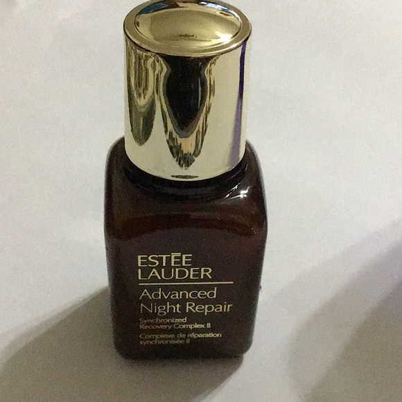 Estée Lauder Makeup Remover & Night Repair - Picture 3 of 3